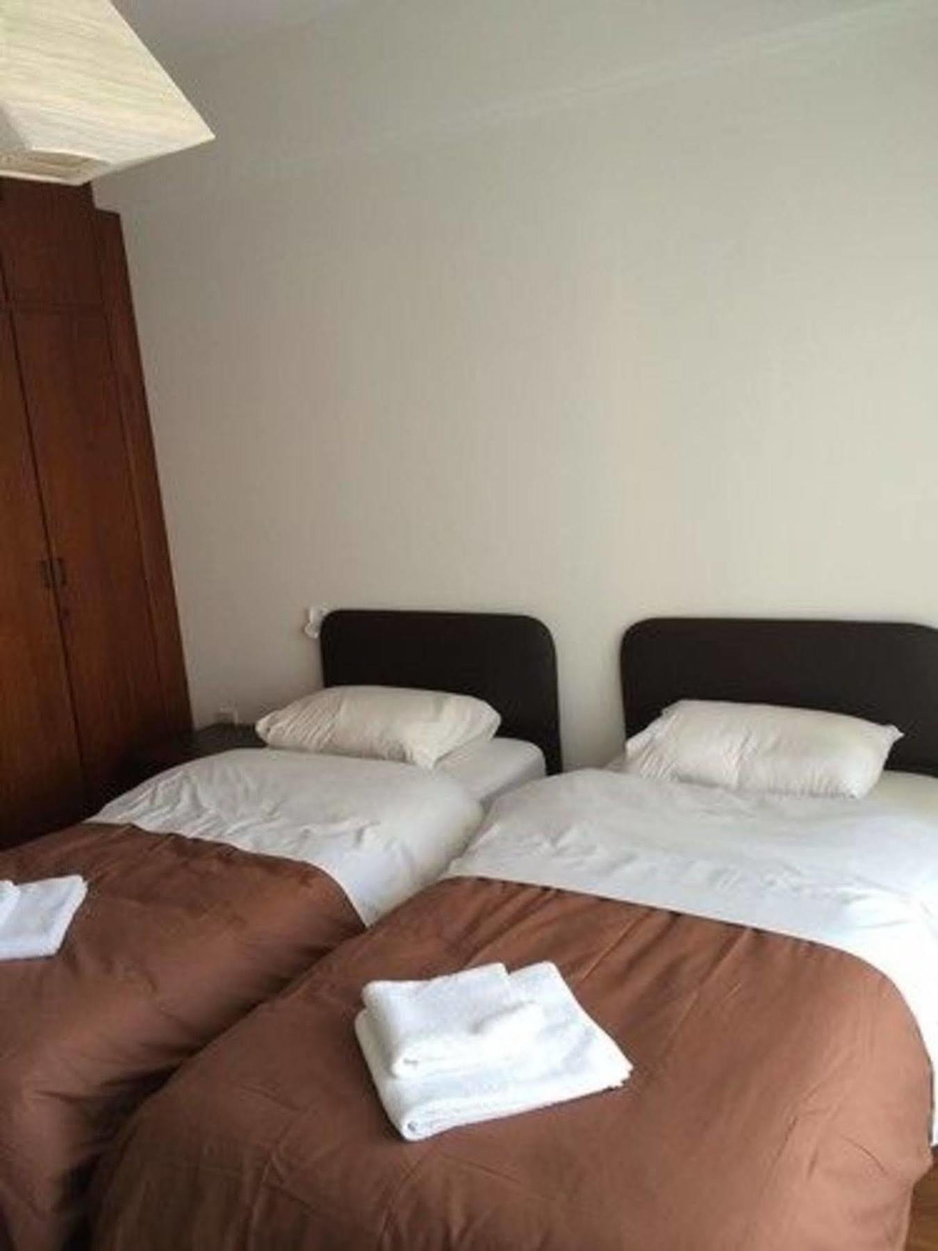 Francis Apartments Larnaca Esterno foto