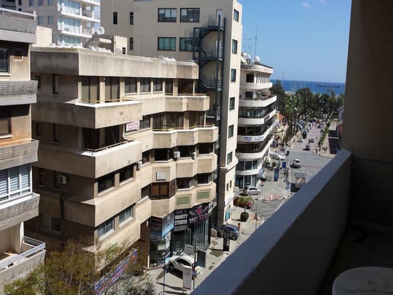Francis Apartments Larnaca Esterno foto
